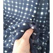 Tissu Taffetas Léger Viscose & Soie Graphic Checks Marine / Ecru
