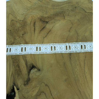 Ruban Jour Echelle Brodé Ecru 18 mm