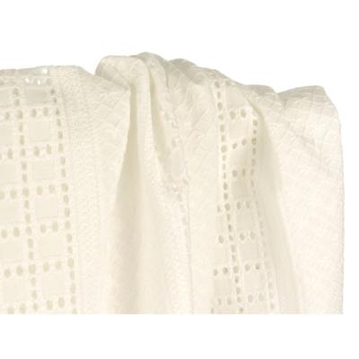 Tissu Broderie Anglaise Ecru