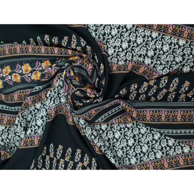 Coupon Voile de Viscose Fleurs Ethniques Patchwork 100 cm x 140 cm