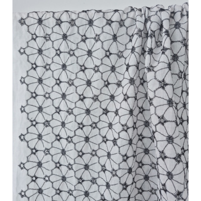 Tissu Voile de Coton Broderie Daisy Noir