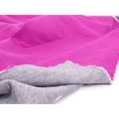 Tissu Maille Matelassé Fuchsia Envers Gris Motifs Graphiques