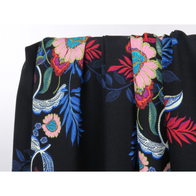 Coupon Voile de Viscose Folk Flowers 90 cm x 144 cm